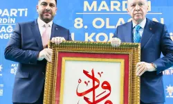 Uncu'dan Erdoğan'a 'Sevgi ve Muhabbet' yazılı tablo