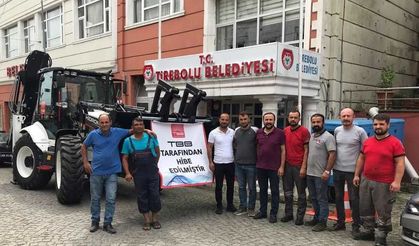 Belediyeler Birliği Tirebolu Belediyesi’ne iş makinesi hibe etti