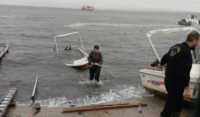 Kocaeli'de batan tekneler kıyıya çıkarıldı!