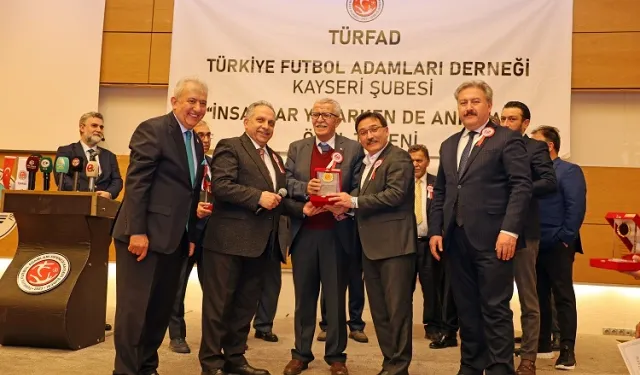 TÜRFAD Kayseri'den Başkan Mustafa Yalçın'a ödül